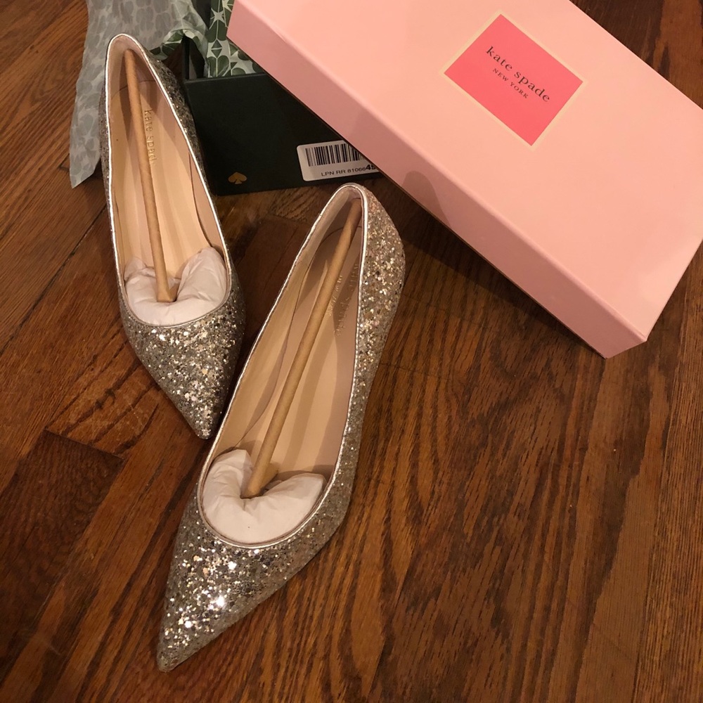 NIB Kate Spade silver glitter pumps, size 6